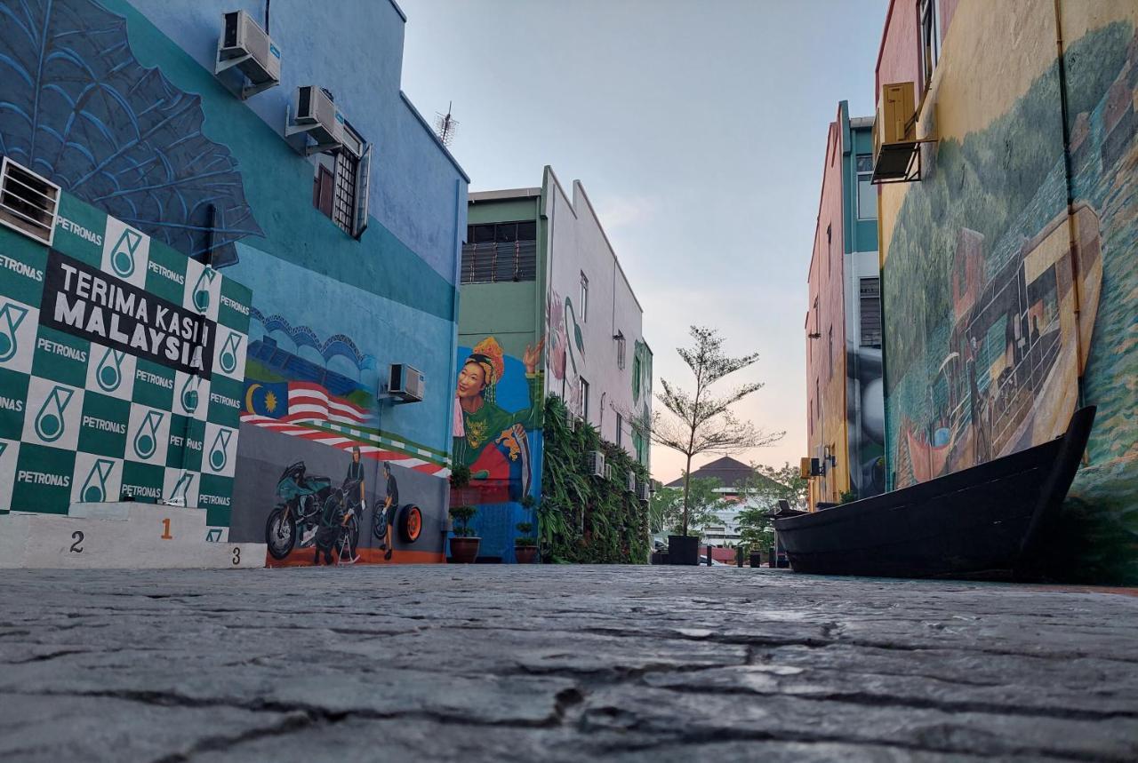E&A Homestay Klia/ Sepang/ Nilai المظهر الخارجي الصورة