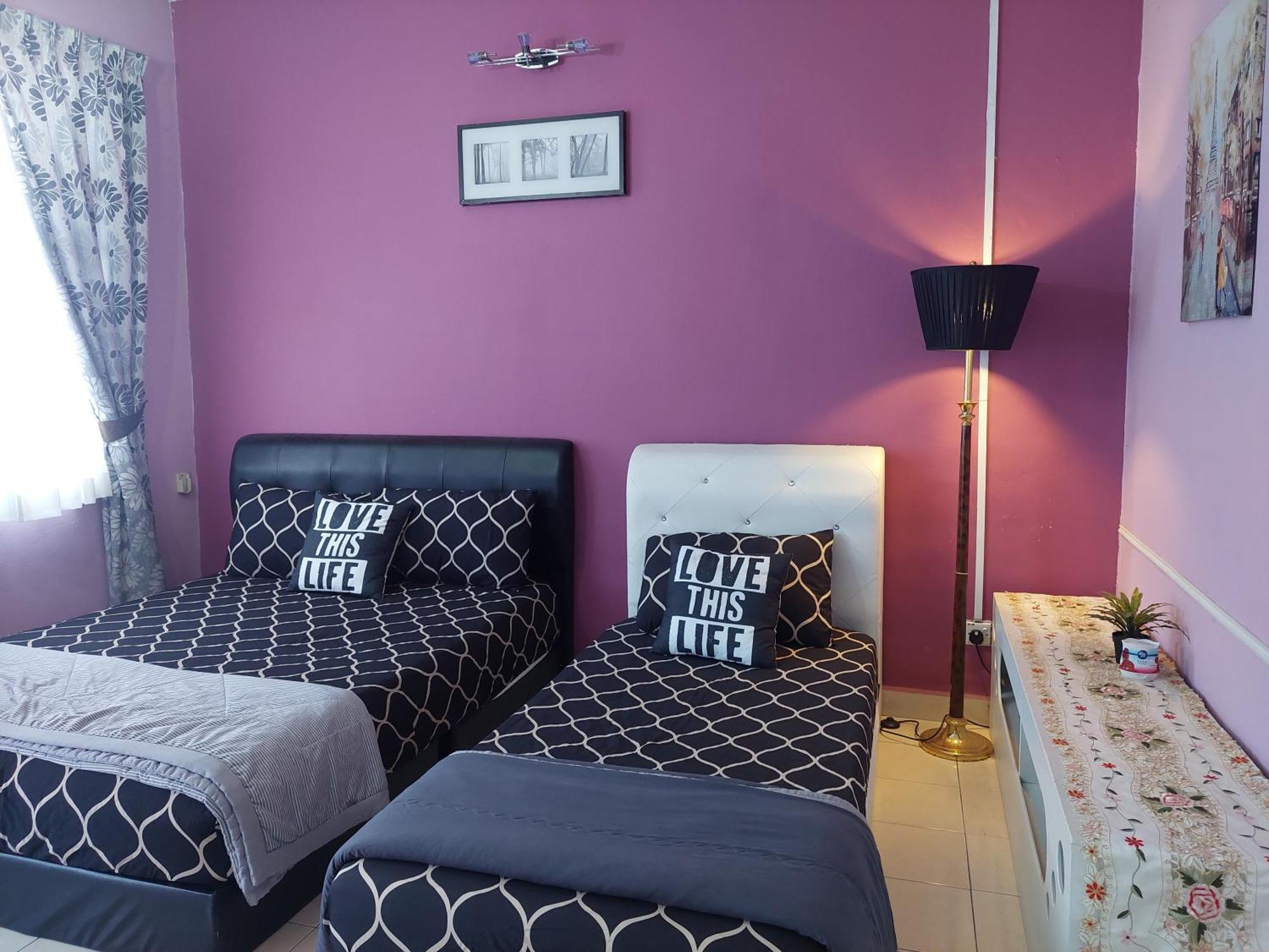 E&A Homestay Klia/ Sepang/ Nilai المظهر الخارجي الصورة