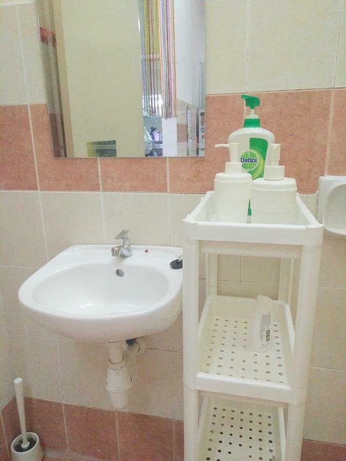 E&A Homestay Klia/ Sepang/ Nilai المظهر الخارجي الصورة